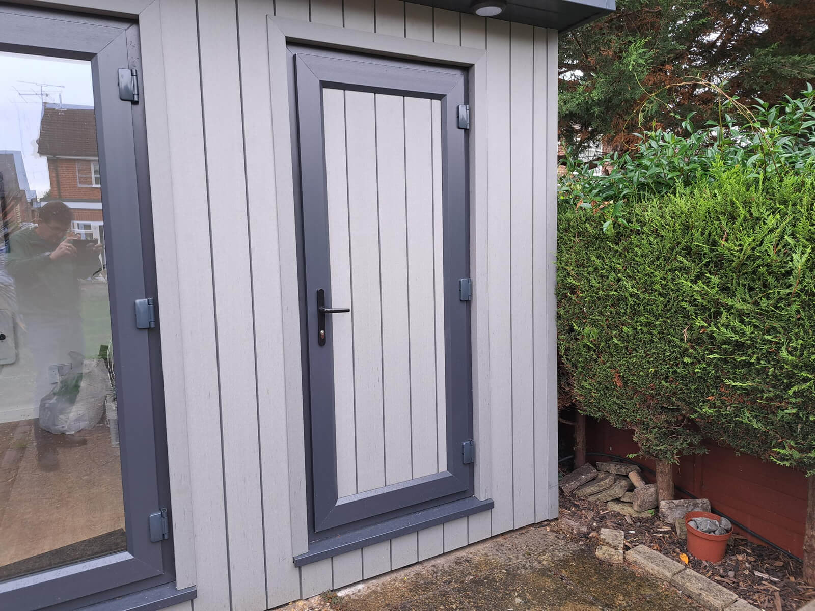 Bespoke Garden Storage and Office for a Narrow Garden in Woking, Surrey
