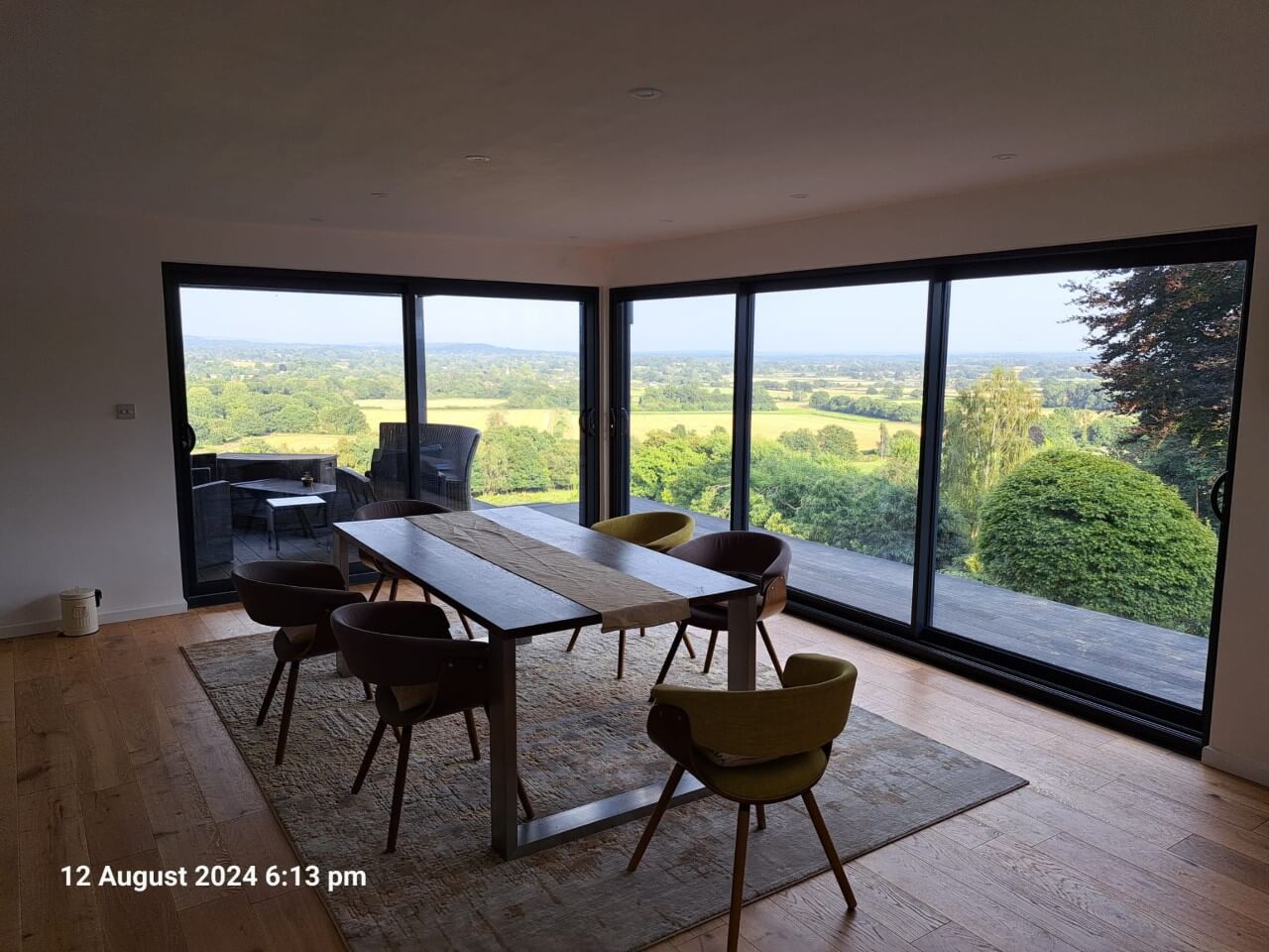 Stunning bespoke garden room with views of the Surrey Hills near Dorking - Views